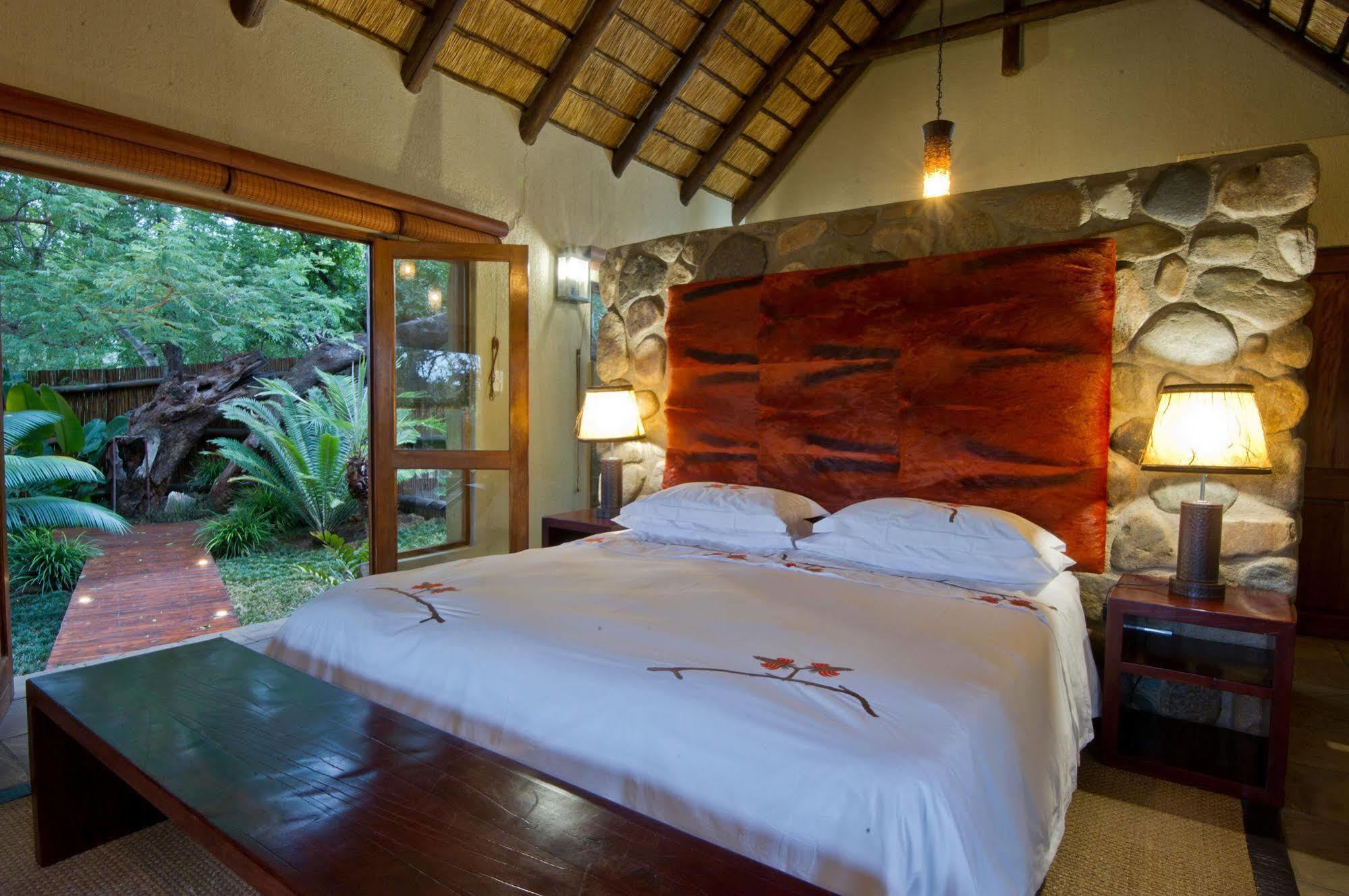 Indlovu River Lodge Karongwe Game Reserve Exterior photo